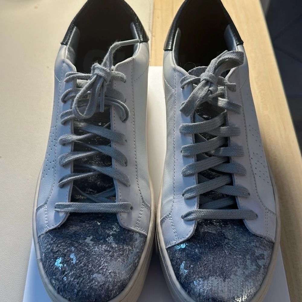 p448 Sneakers Thea